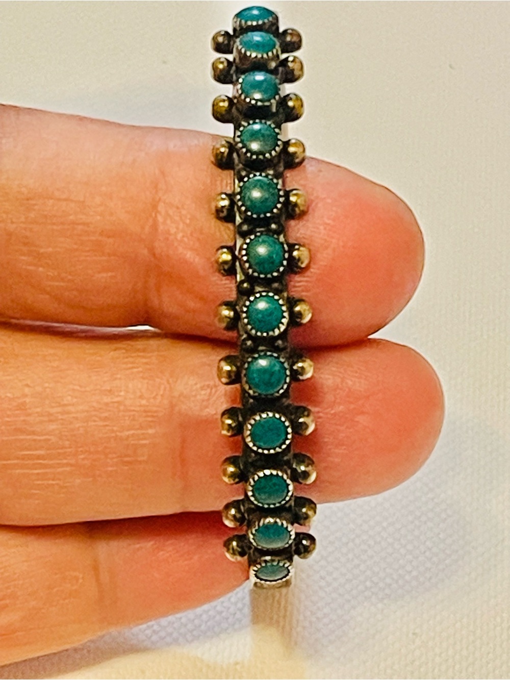 Vtg Sterling Native American
Turquoise petite point Bracelet Sz 6.5